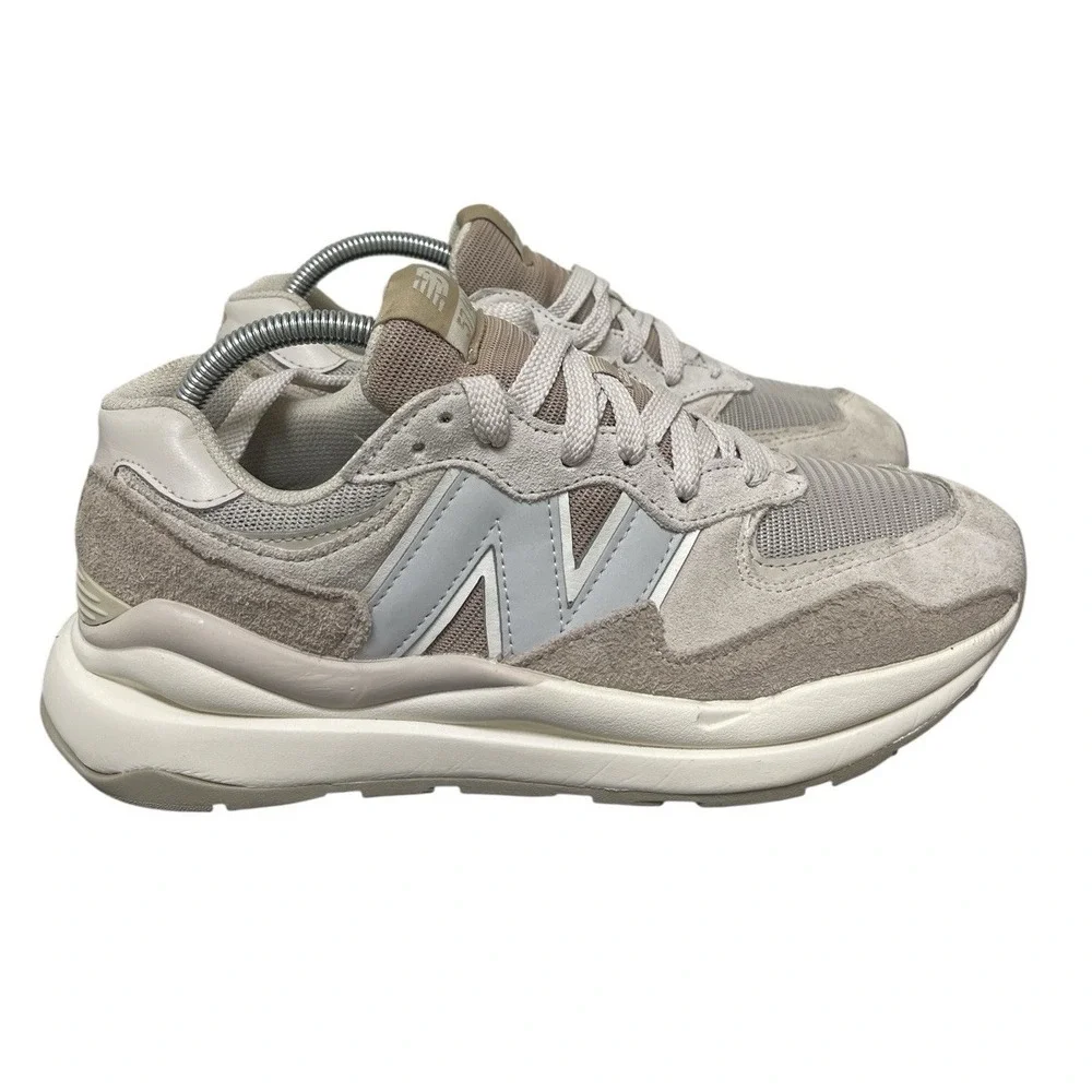 New Balance 57/40 Sneakers Womens 8.5 Moonbeam Rain Cloud Suede Mesh W5740SGB